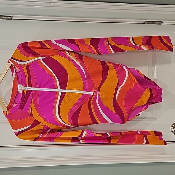 Trina Turk Vivid Pink & Orange Vista Long-Sleeve One Piece Swimsuit - Size XL - Picture 3 of 11